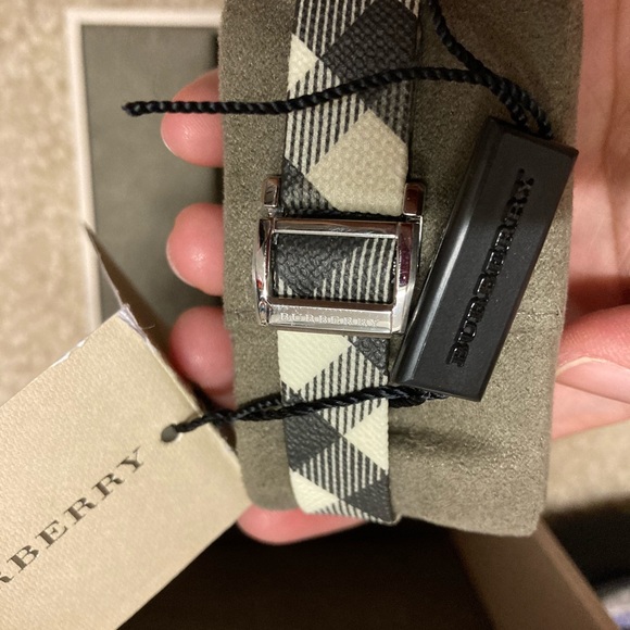 💯 Authentic Burberry watch - Picture 4 of 9